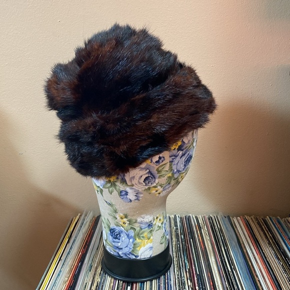 Vintage 50’s 60’s Brown Mink Fur Arctic Hat - Picture 2 of 15
